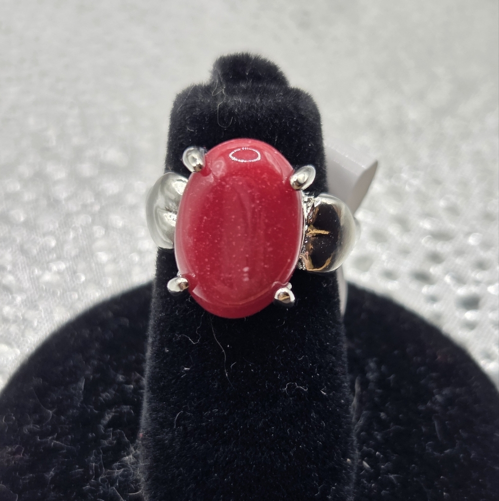 Ring, Elegant Red Stone Silver